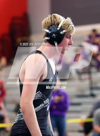 Thumbnail 1 in CIF-CS D5 Section Semifinals photogallery.