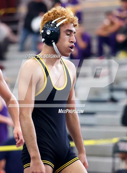 Thumbnail 2 in CIF-CS D5 Section Semifinals photogallery.