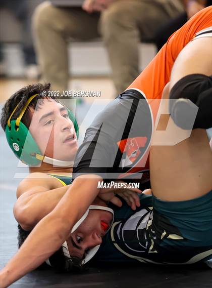 Thumbnail 1 in CIF-CS D5 Section Semifinals photogallery.
