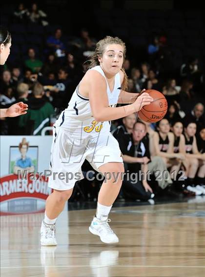 Thumbnail 2 in Rio Mesa vs. Arroyo Grande (CIF SS D3AAA Final) photogallery.