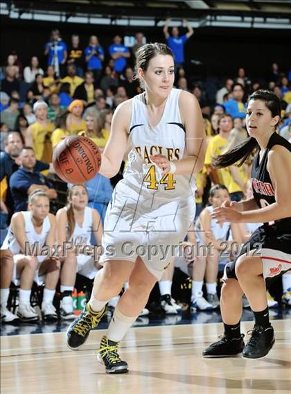 Thumbnail 2 in Rio Mesa vs. Arroyo Grande (CIF SS D3AAA Final) photogallery.