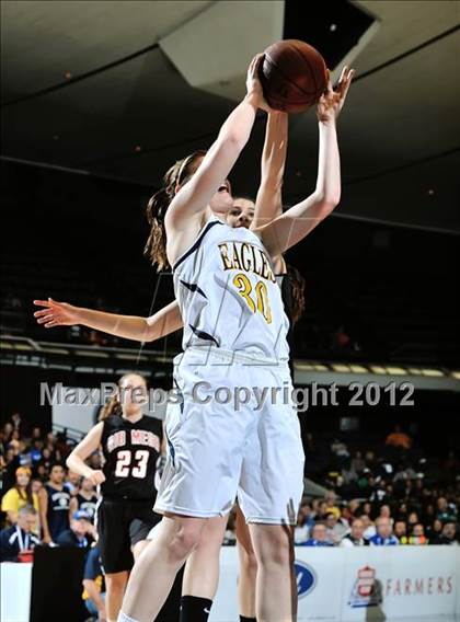 Thumbnail 1 in Rio Mesa vs. Arroyo Grande (CIF SS D3AAA Final) photogallery.