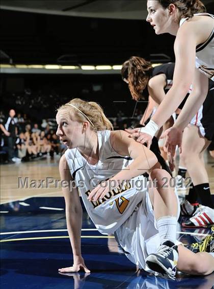 Thumbnail 3 in Rio Mesa vs. Arroyo Grande (CIF SS D3AAA Final) photogallery.