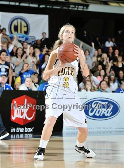 Thumbnail 2 in Rio Mesa vs. Arroyo Grande (CIF SS D3AAA Final) photogallery.