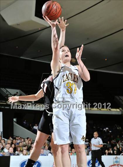 Thumbnail 3 in Rio Mesa vs. Arroyo Grande (CIF SS D3AAA Final) photogallery.