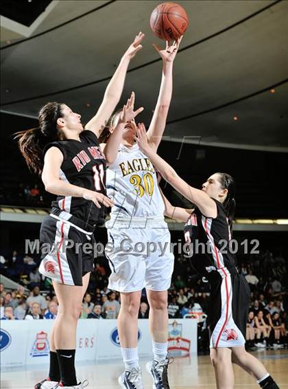 Thumbnail 1 in Rio Mesa vs. Arroyo Grande (CIF SS D3AAA Final) photogallery.