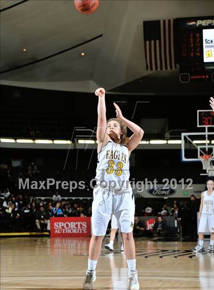 Thumbnail 3 in Rio Mesa vs. Arroyo Grande (CIF SS D3AAA Final) photogallery.