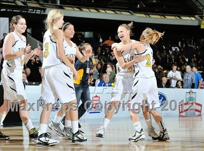 Thumbnail 3 in Rio Mesa vs. Arroyo Grande (CIF SS D3AAA Final) photogallery.