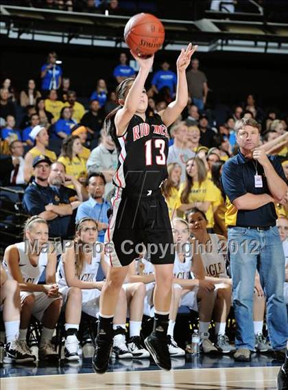 Thumbnail 3 in Rio Mesa vs. Arroyo Grande (CIF SS D3AAA Final) photogallery.