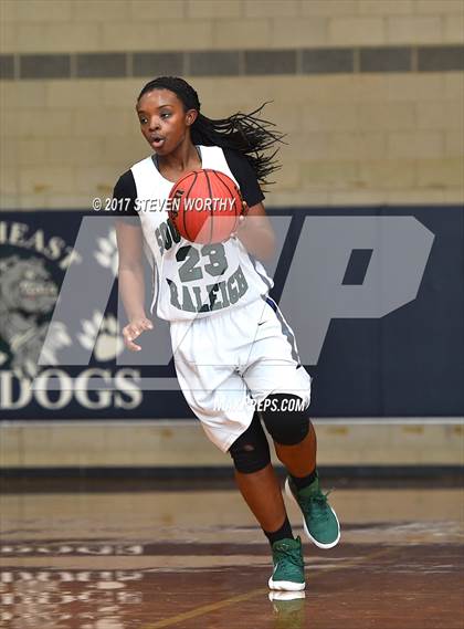 Thumbnail 2 in Millbrook @ Southeast Raleigh photogallery.