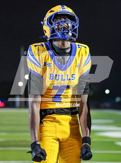 Thumbnail 1 in Central @ Northwestern (FHSAA 3A Regional Final) photogallery.