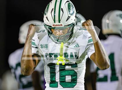 Thumbnail 2 in Central @ Northwestern (FHSAA 3A Regional Final) photogallery.