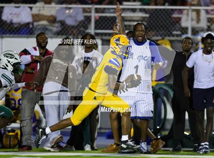 Thumbnail 2 in Central @ Northwestern (FHSAA 3A Regional Final) photogallery.