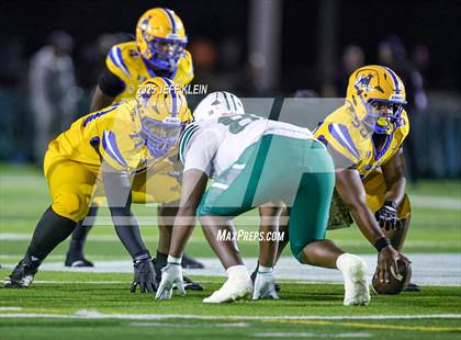 Thumbnail 3 in Central @ Northwestern (FHSAA 3A Regional Final) photogallery.