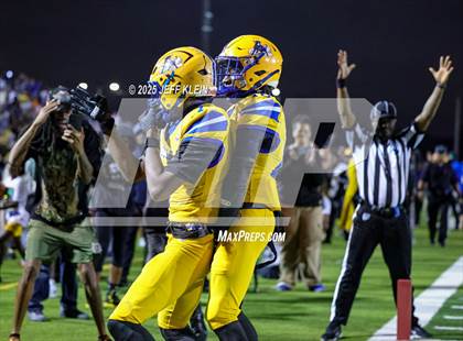 Thumbnail 2 in Central @ Northwestern (FHSAA 3A Regional Final) photogallery.