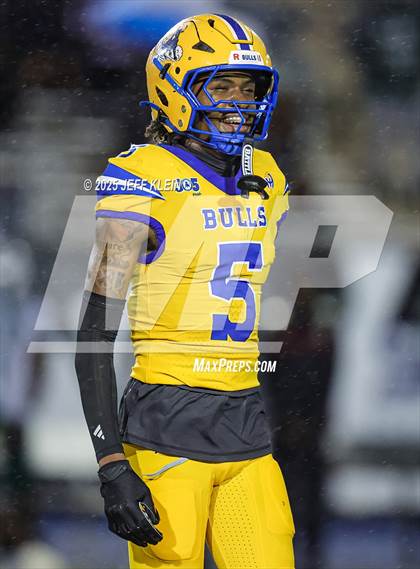 Thumbnail 2 in Central @ Northwestern (FHSAA 3A Regional Final) photogallery.