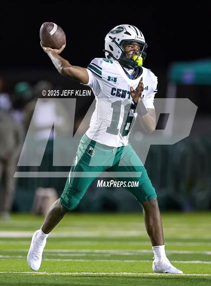 Thumbnail 2 in Central @ Northwestern (FHSAA 3A Regional Final) photogallery.