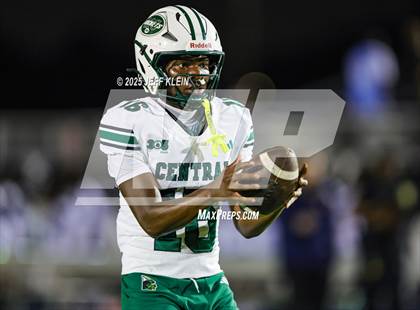 Thumbnail 3 in Central @ Northwestern (FHSAA 3A Regional Final) photogallery.