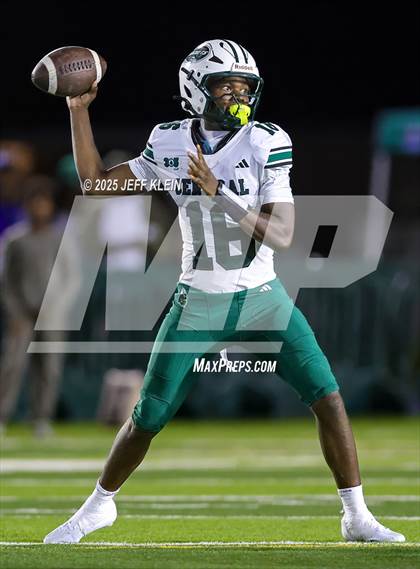 Thumbnail 1 in Central @ Northwestern (FHSAA 3A Regional Final) photogallery.