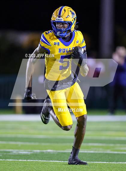 Thumbnail 2 in Central @ Northwestern (FHSAA 3A Regional Final) photogallery.