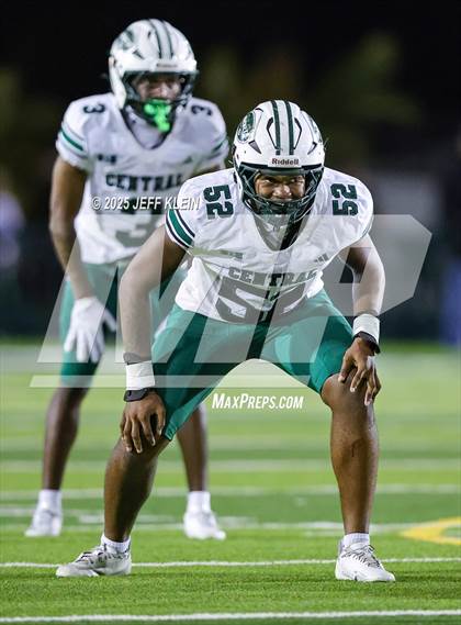 Thumbnail 1 in Central @ Northwestern (FHSAA 3A Regional Final) photogallery.