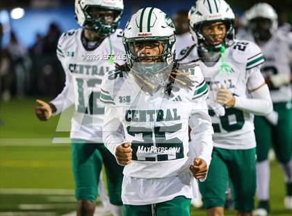 Thumbnail 1 in Central @ Northwestern (FHSAA 3A Regional Final) photogallery.