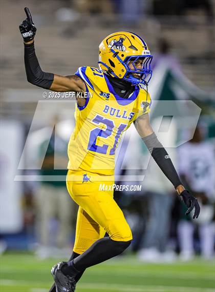 Thumbnail 1 in Central @ Northwestern (FHSAA 3A Regional Final) photogallery.