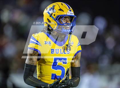 Thumbnail 2 in Central @ Northwestern (FHSAA 3A Regional Final) photogallery.