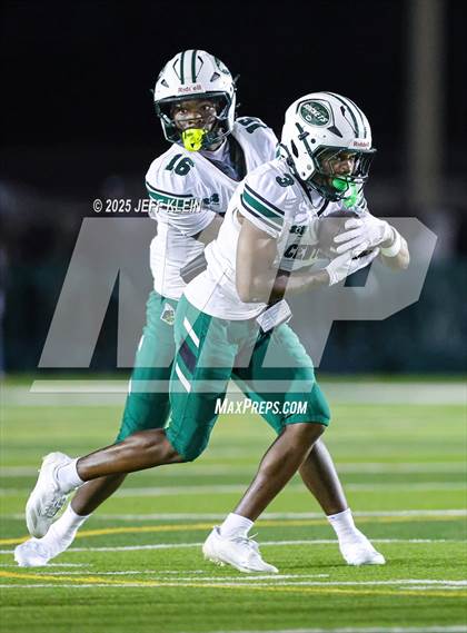 Thumbnail 2 in Central @ Northwestern (FHSAA 3A Regional Final) photogallery.