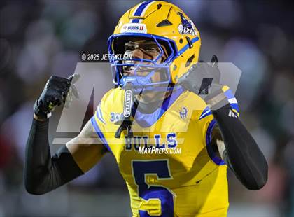 Thumbnail 2 in Central @ Northwestern (FHSAA 3A Regional Final) photogallery.