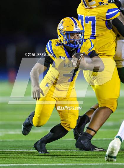 Thumbnail 3 in Central @ Northwestern (FHSAA 3A Regional Final) photogallery.