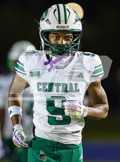 Thumbnail 3 in Central @ Northwestern (FHSAA 3A Regional Final) photogallery.