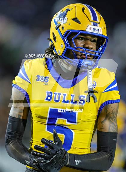 Thumbnail 1 in Central @ Northwestern (FHSAA 3A Regional Final) photogallery.