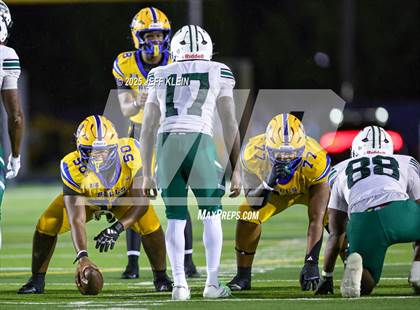 Thumbnail 1 in Central @ Northwestern (FHSAA 3A Regional Final) photogallery.