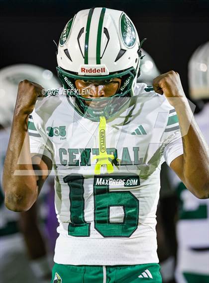 Thumbnail 3 in Central @ Northwestern (FHSAA 3A Regional Final) photogallery.