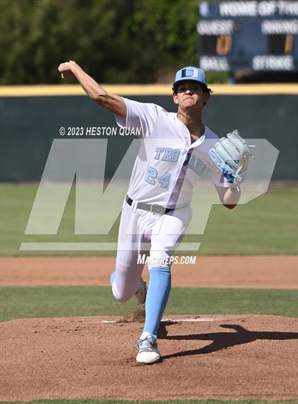 Thumbnail 2 in Laguna Hills @ University photogallery.