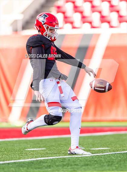 Thumbnail 3 in American Fork vs. Skyridge (UHSAA 6A Semifinal) photogallery.
