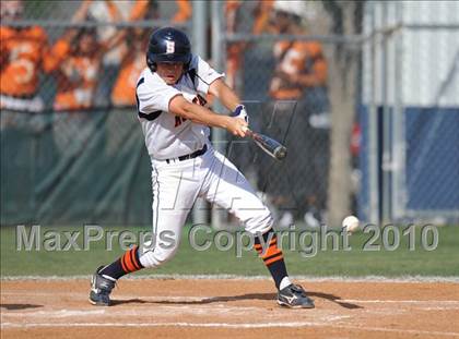 Thumbnail 2 in Sachse vs White (Texas 5A Region II Playoffs) photogallery.