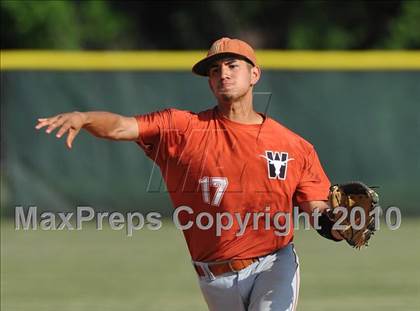Thumbnail 2 in Sachse vs White (Texas 5A Region II Playoffs) photogallery.