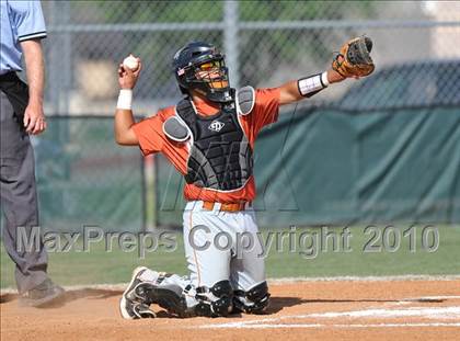 Thumbnail 3 in Sachse vs White (Texas 5A Region II Playoffs) photogallery.