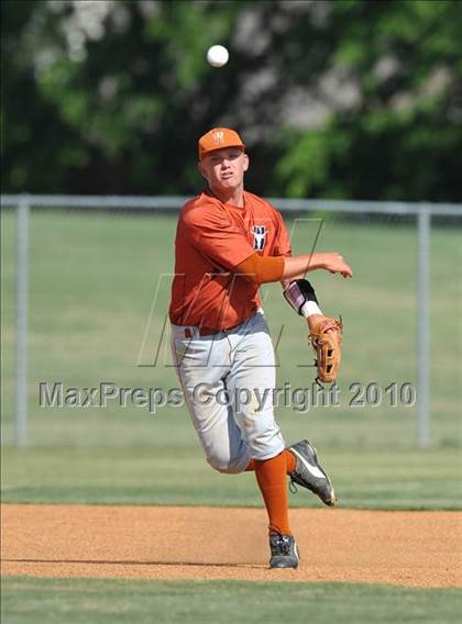 Thumbnail 1 in Sachse vs White (Texas 5A Region II Playoffs) photogallery.