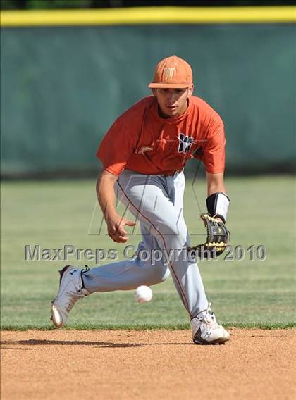Thumbnail 3 in Sachse vs White (Texas 5A Region II Playoffs) photogallery.