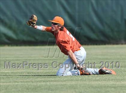 Thumbnail 2 in Sachse vs White (Texas 5A Region II Playoffs) photogallery.