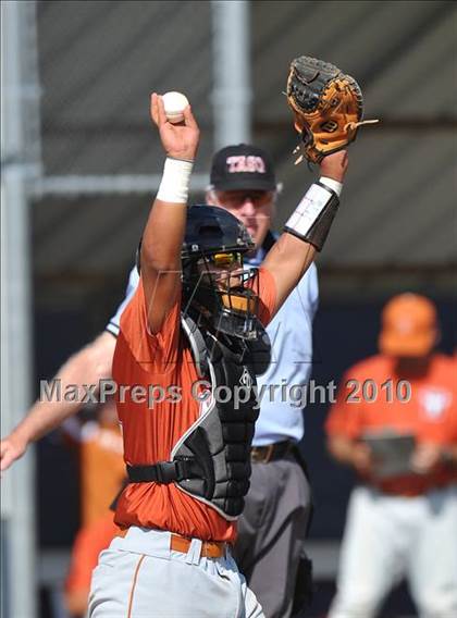 Thumbnail 3 in Sachse vs White (Texas 5A Region II Playoffs) photogallery.