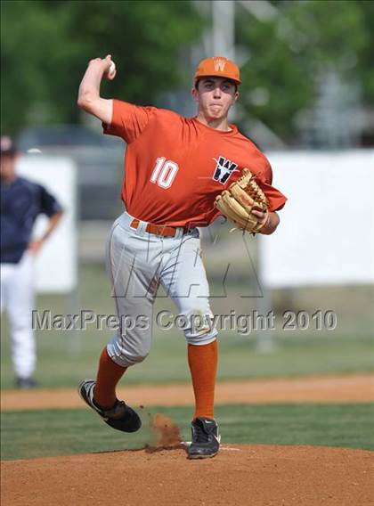 Thumbnail 2 in Sachse vs White (Texas 5A Region II Playoffs) photogallery.