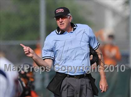 Thumbnail 1 in Sachse vs White (Texas 5A Region II Playoffs) photogallery.