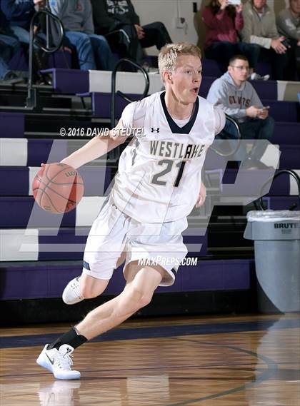 Thumbnail 2 in Pleasant Valley vs. Westlake (St. Hope Elite Classic) photogallery.