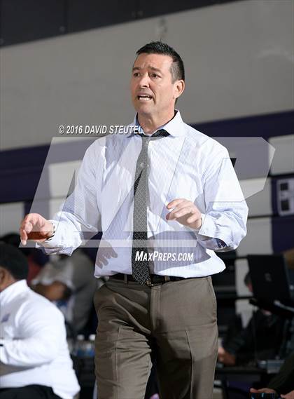 Thumbnail 2 in Pleasant Valley vs. Westlake (St. Hope Elite Classic) photogallery.