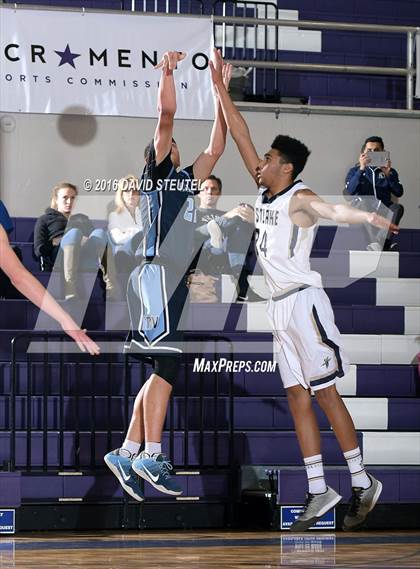 Thumbnail 3 in Pleasant Valley vs. Westlake (St. Hope Elite Classic) photogallery.