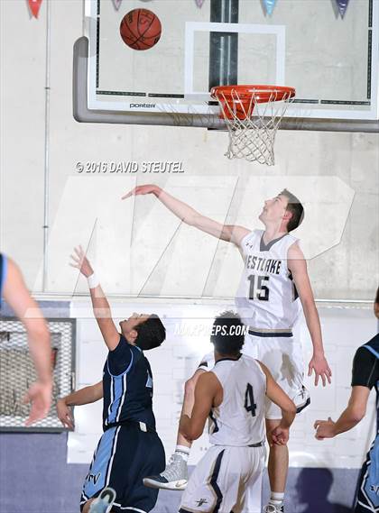 Thumbnail 1 in Pleasant Valley vs. Westlake (St. Hope Elite Classic) photogallery.